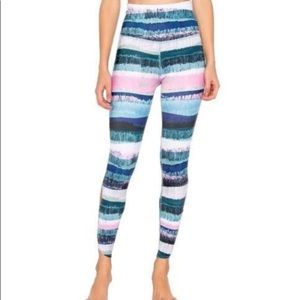 💛 NWT Beyond Yoga High Rise Leggings 💛